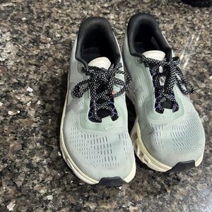 On Cloud cloud monsters